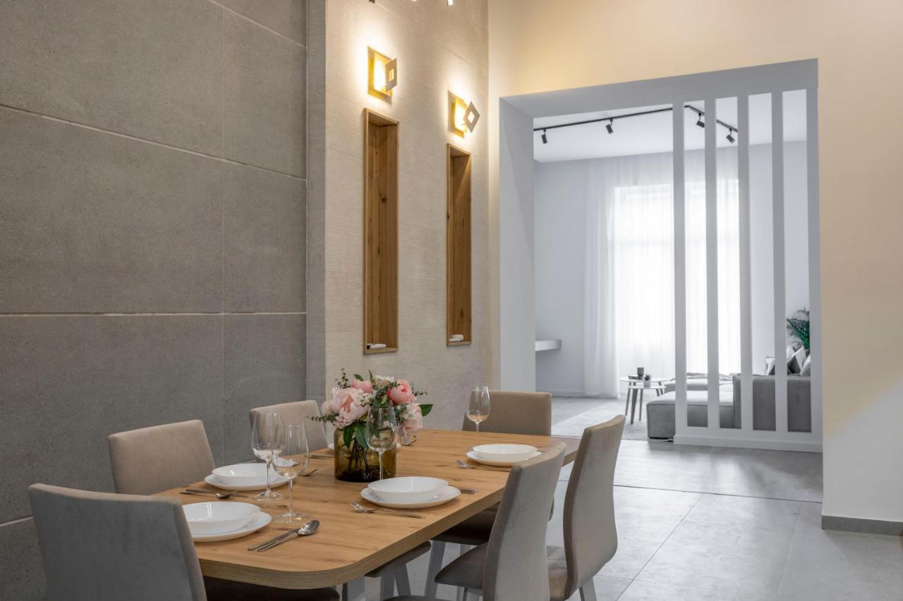 Luxurious & Spacious With Balcony Apartament Budapeszt